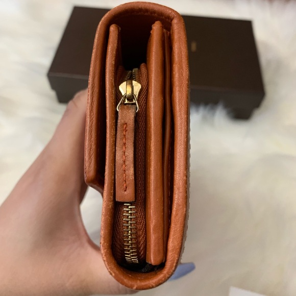 Sold💖Authentic Gucci Bifold Long Leather Wallet in 🍊 - Picture 3 of 14